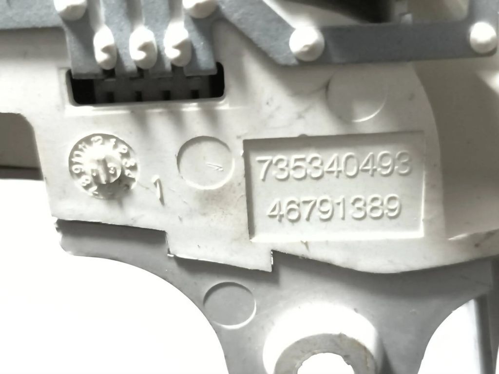 Fiat Stilo 1.9JTD 2003 front seat reading dome light 735340493