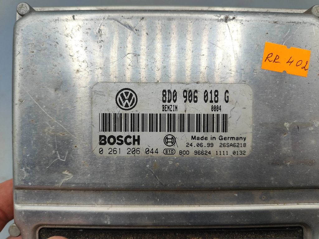 Volkswagen PASSAT B5 1998 Engine control unit module ECU 8D0906018G
