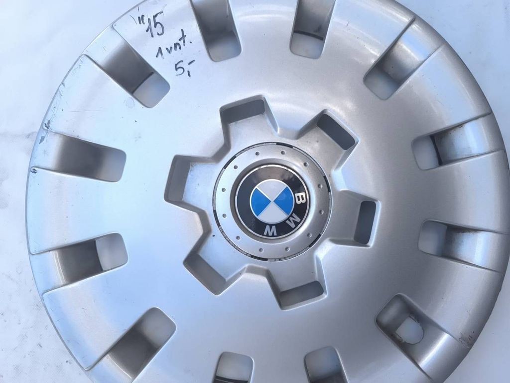 BMW 3 E46 2005 R15 wheel hub cap trim 36131094780