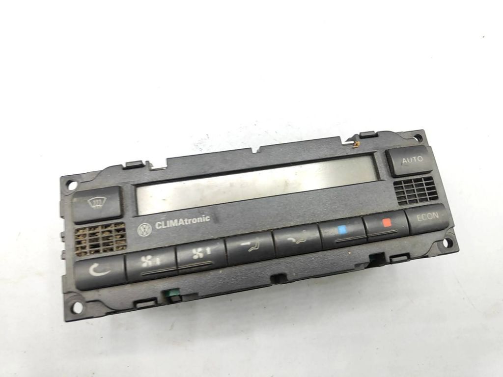 Volkswagen VW PASSAT B5 1999 AC Climate control unit module 3B1907044H