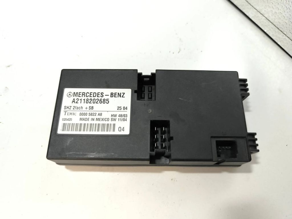 Mercedes-Benz E W211 2003 seat control module unit ECU A2118202685