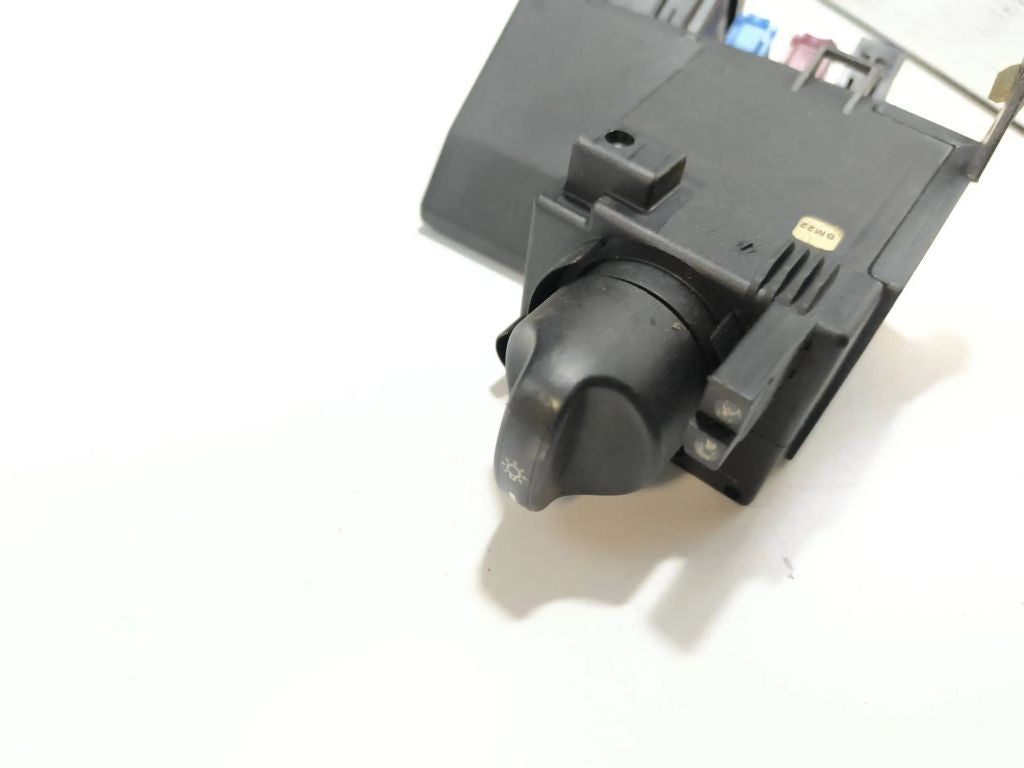 Mercedes-Benz E250 W210 1996 Light switch 2105450104