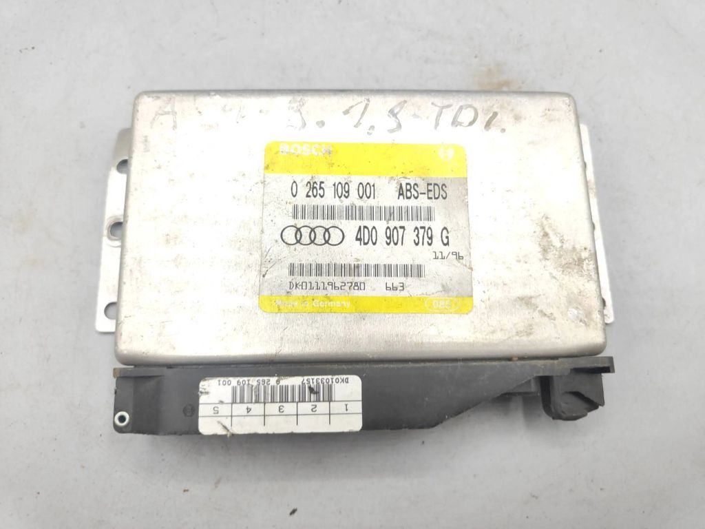 Audi A4 S4 B5 8D 1996 ABS control unit module 4D0907379G