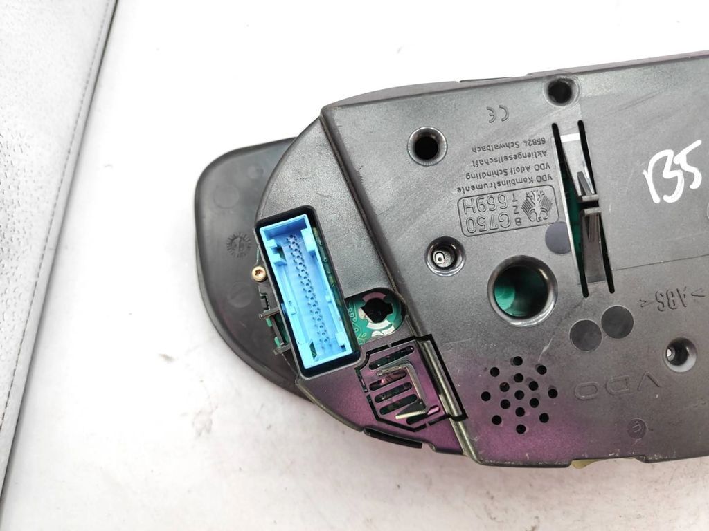 Volkswagen PASSAT B5 1.9TDI 1998 speedometer instrument cluster 3B0919861J
