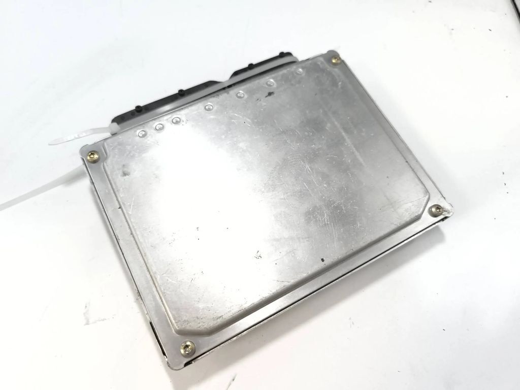 Volkswagen PASSAT B5.5 2.8i 2002 Engine control unit module ECU 3B0907551Q