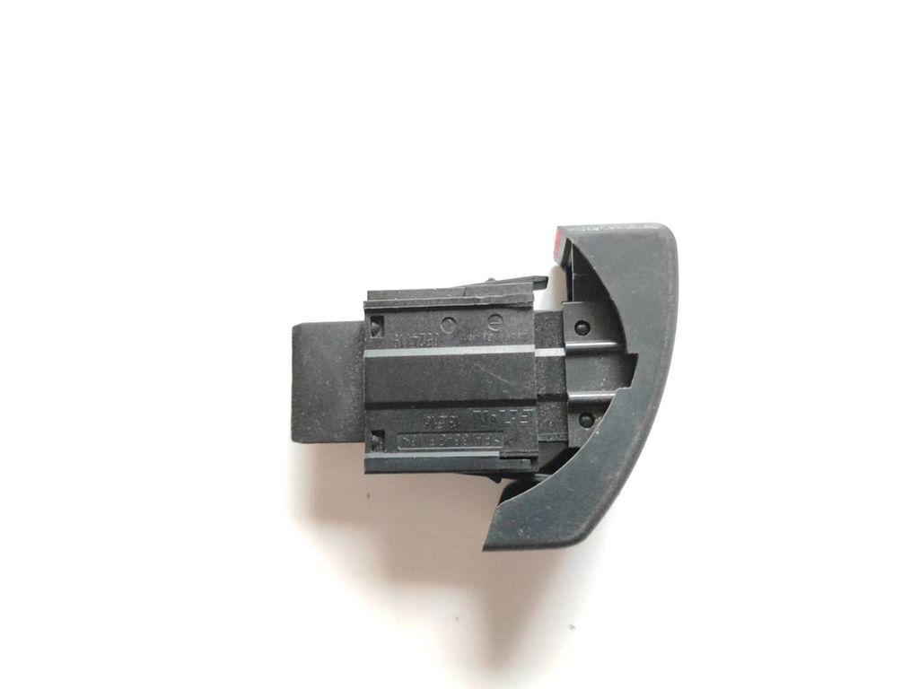 Opel Corsa C 2001 Hazard light switch button 13539900