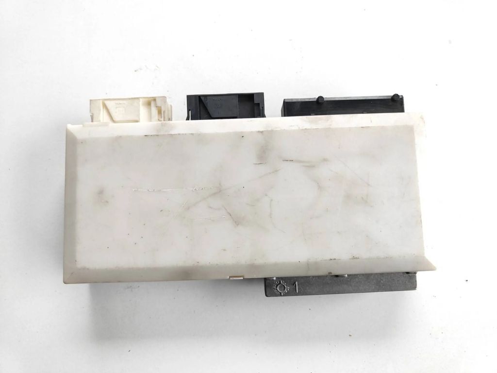 BMW 5 E39 523 1999 Comfort convenience body module 61358376693