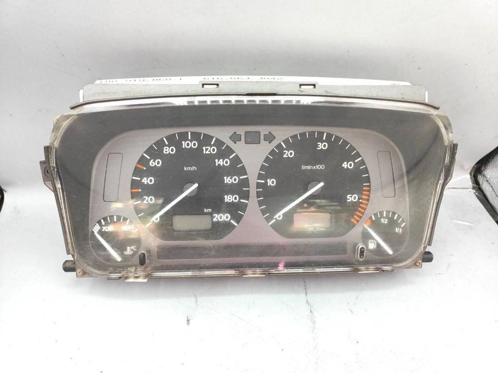 Volkswagen Golf III 1994 speedometer instrument cluster 1H0919860F
