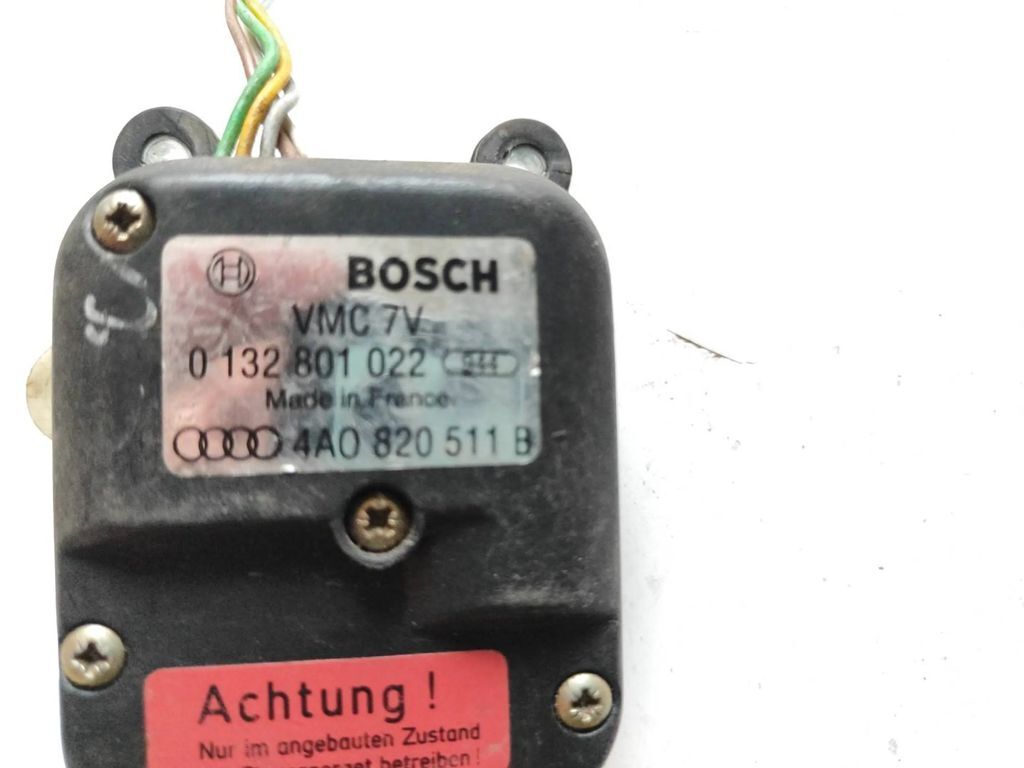 Audi A6 C4 4A 1995 Air heater flap actuator motor 4A0820511B