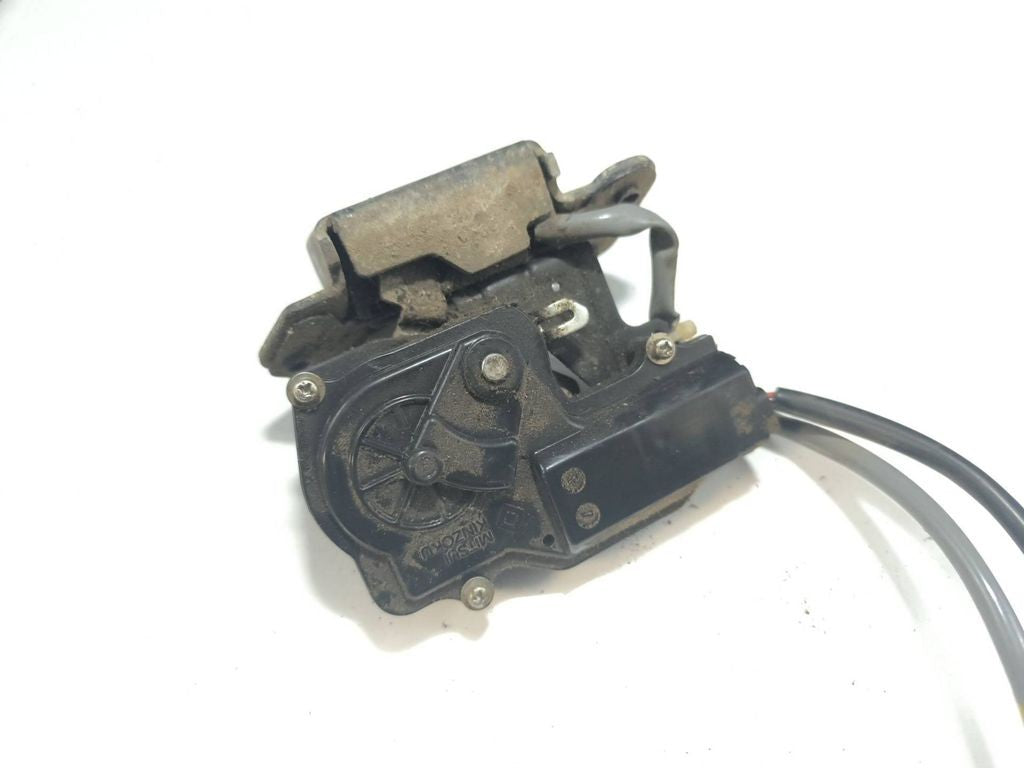 Toyota Avensis T250 2006 Tailgate trunk boot lock catch latch