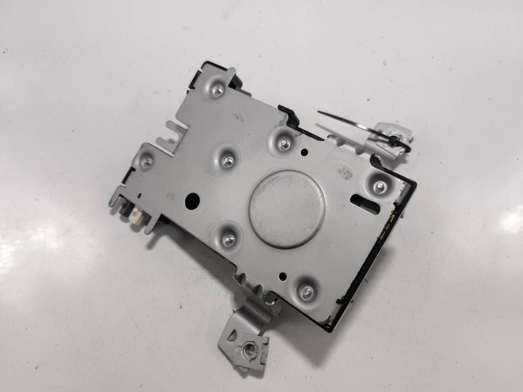 Audi A3 S3 A3 Sportback 8P 2010 Aerial antenna amplifier 8P4035225D