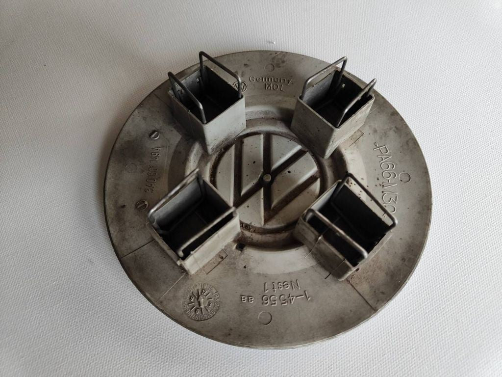 Volkswagen Golf III MK3 1992 Original wheel cap 3A0601149A