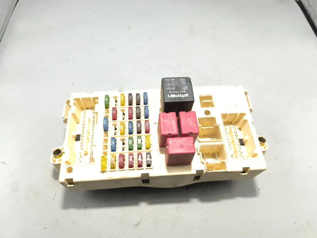Fiat Stilo 1.9JTD Diesel 2002 Fuse box module 46797609