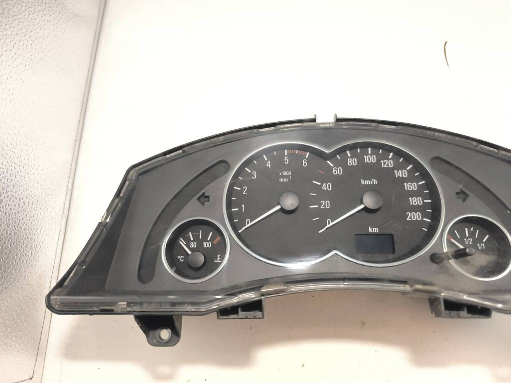 Opel Meriva A 2004 Diesel speedometer instrument cluster 13173381XT