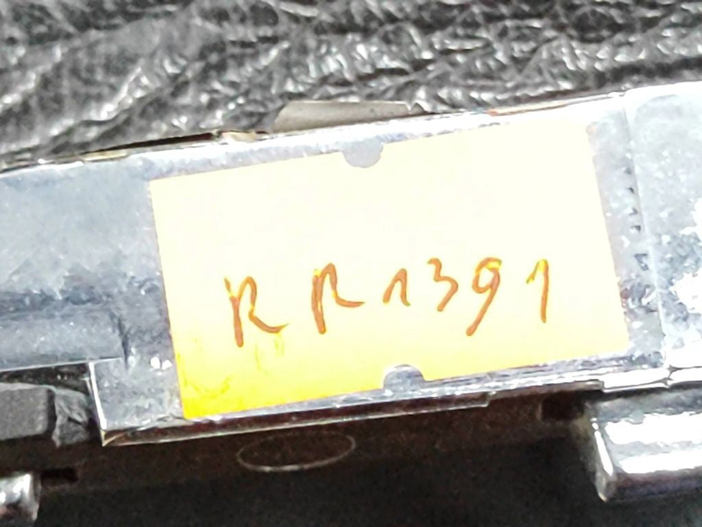Peugeot 607 2001 Gear lever shifter trim leather