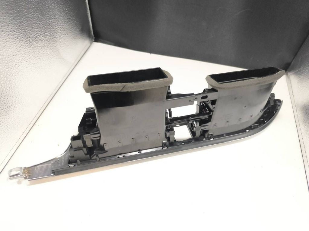 Audi A6 S6 C7 4G 2013 RHD dash center air vent grill 4G2820951