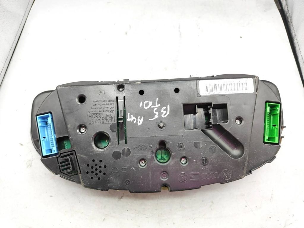 Volkswagen PASSAT B5 1.9 1999 speedometer instrument cluster 3B1919860D