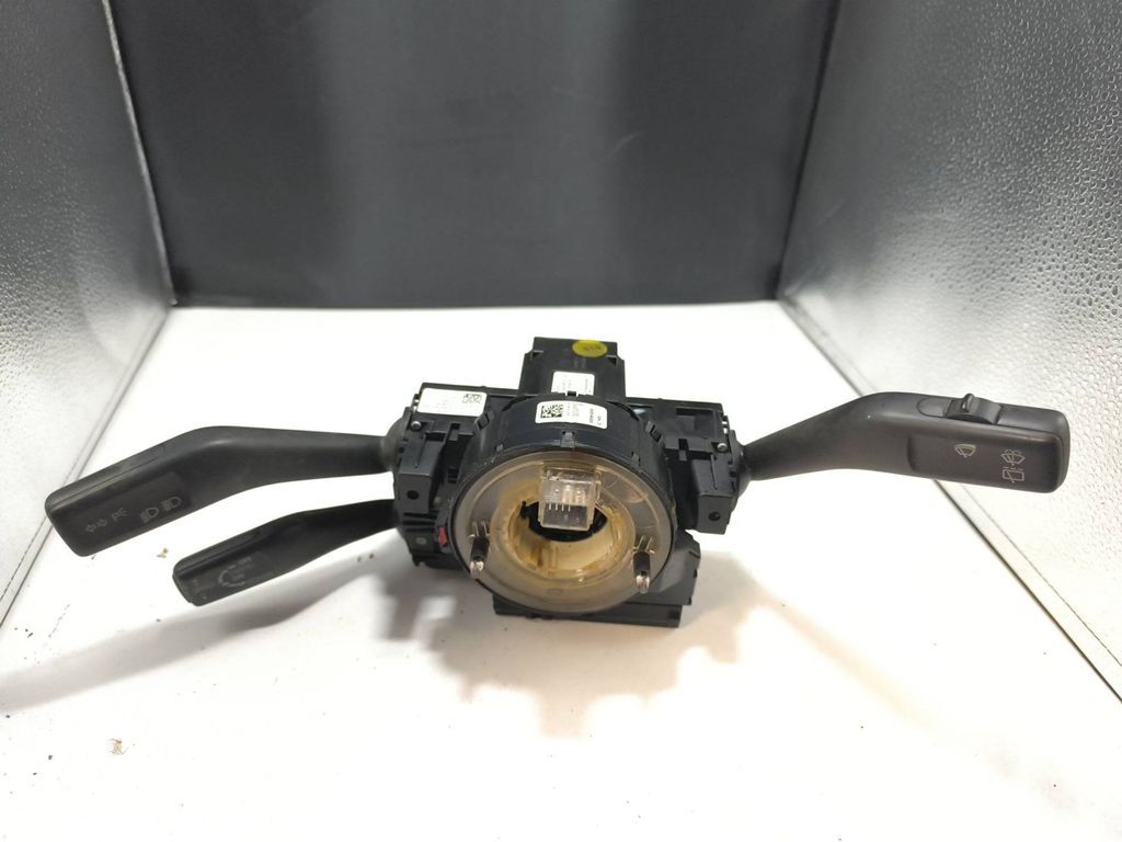 Volkswagen PASSAT B6 1.8 2006 Wiper turn signal stalk switch 3C9953513B