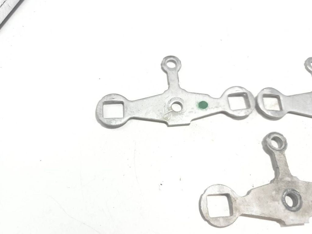 BMW M4 F82 F83 2017 S55 Engine fuel Injector clamp holder