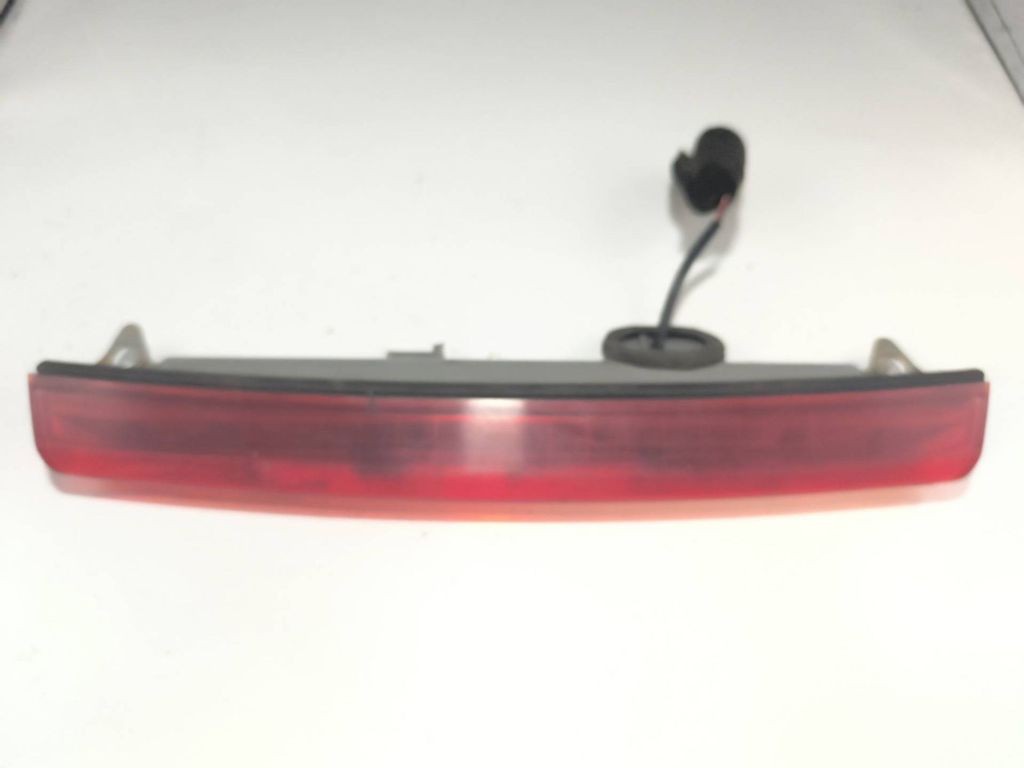 Toyota Avensis T250 2006 Rear Third brake center stop light 0553
