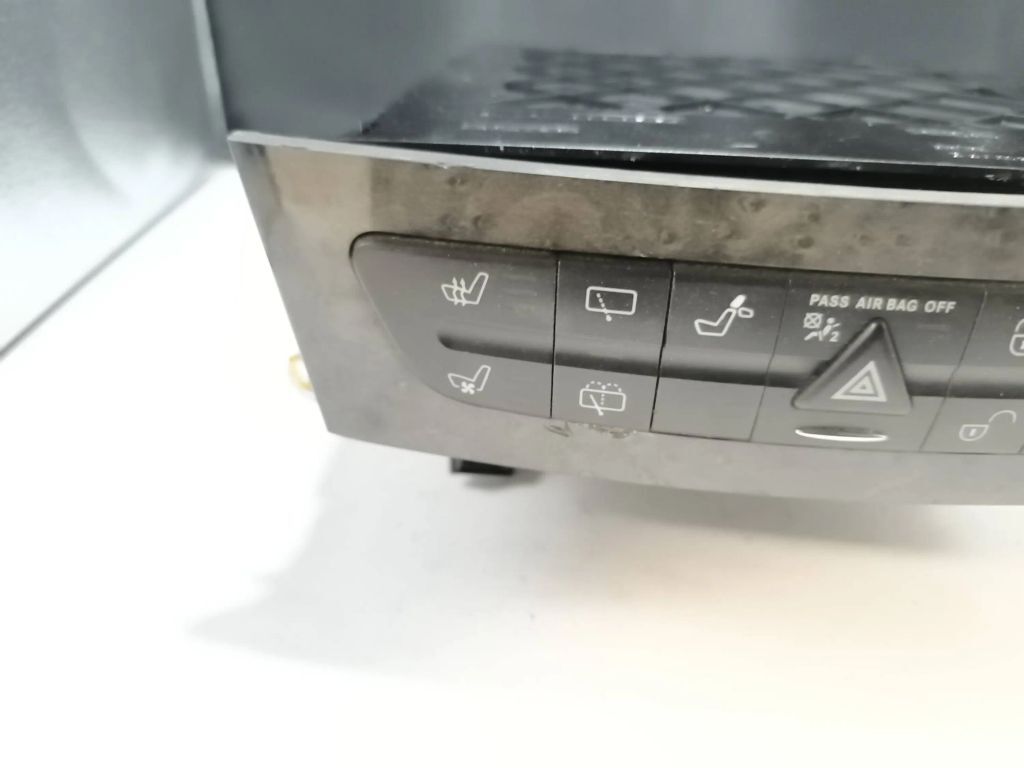 Mercedes-Benz E W211 2003 Hazard switches A2116800552