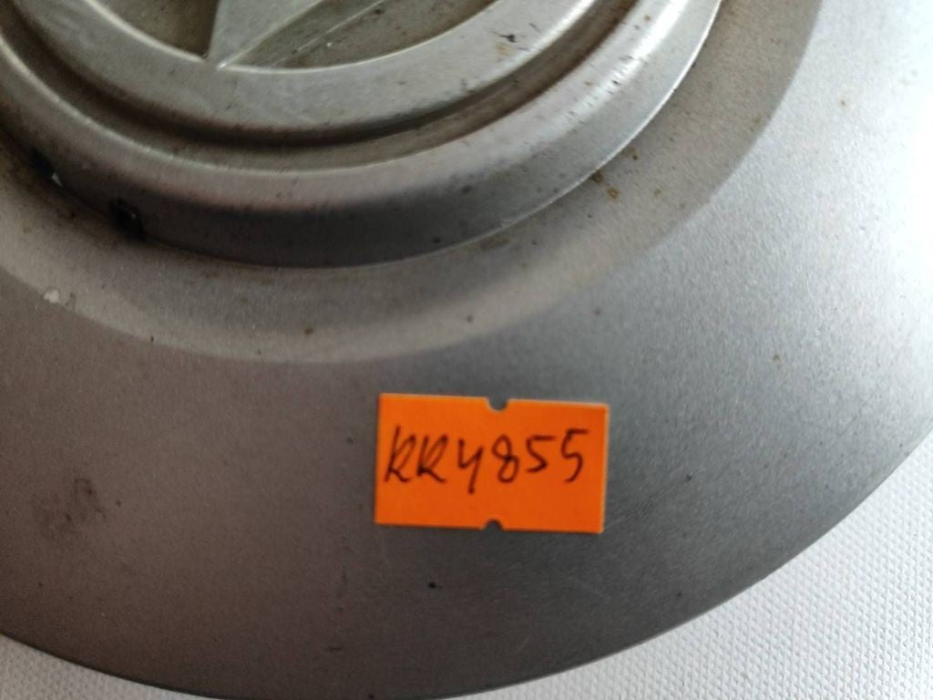 Volkswagen Golf III MK3 1992 Original wheel cap 3A0601149A