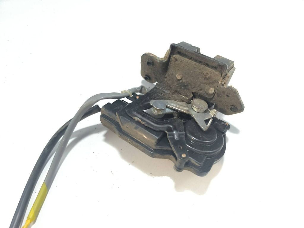 Toyota Avensis T250 2006 Tailgate trunk boot lock catch latch