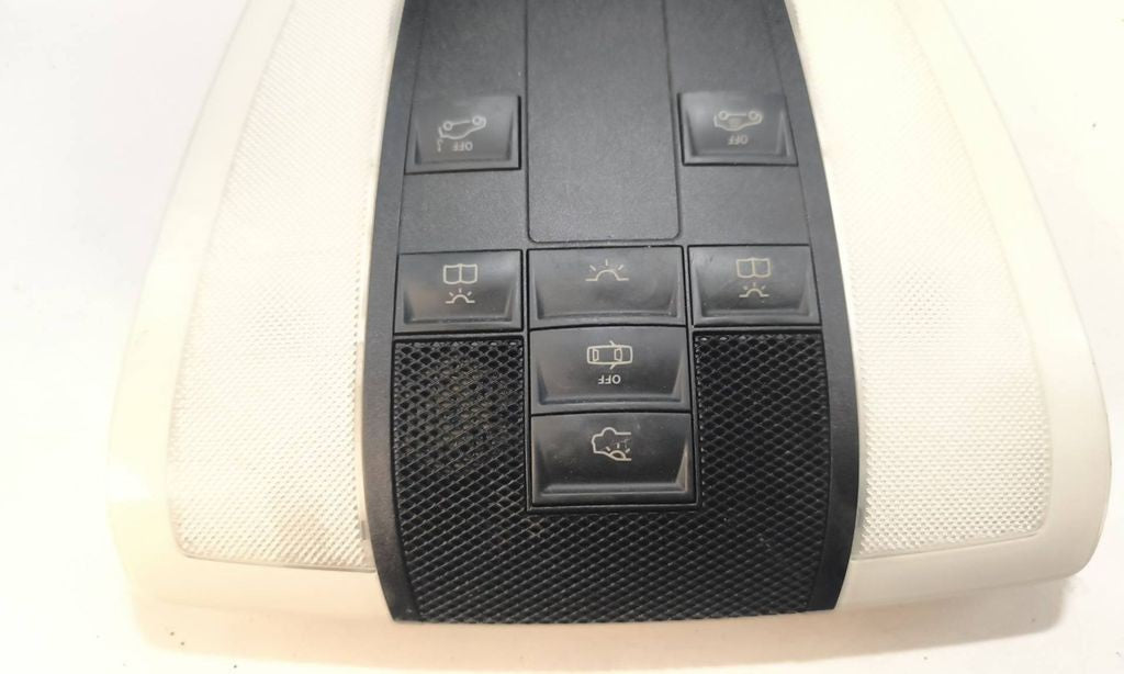 Mercedes-Benz C W204 2010 front seat dome light A2048200823