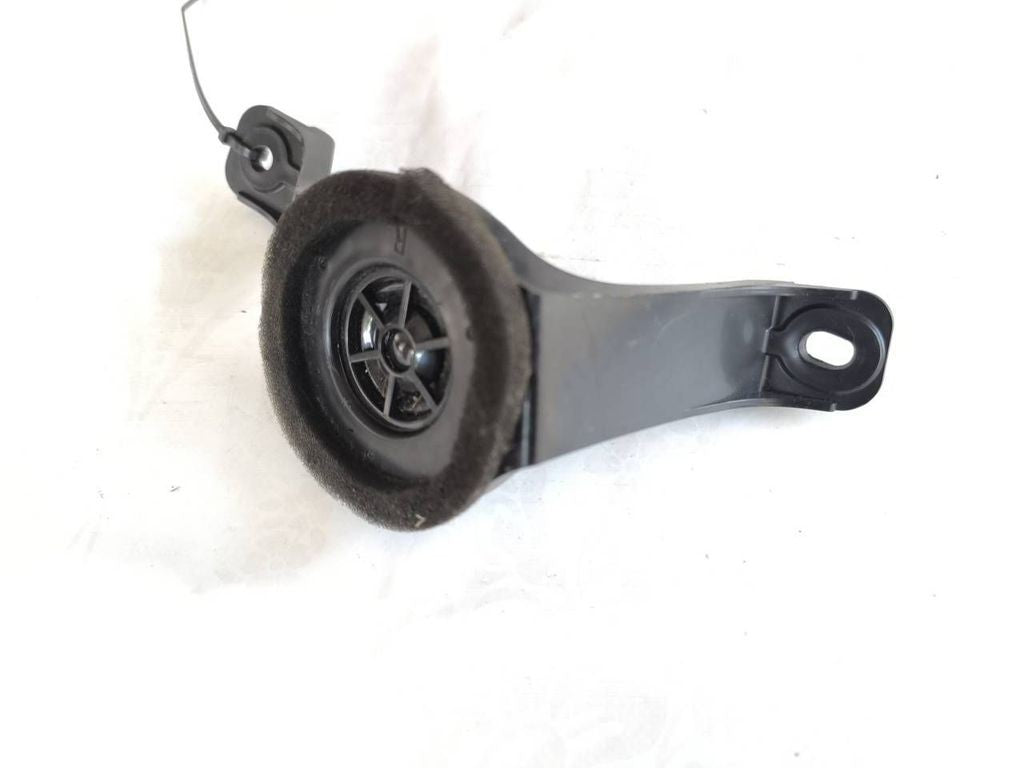 Toyota RAV 4 (XA30) 2008 Front right door high frequency speaker 8616042120