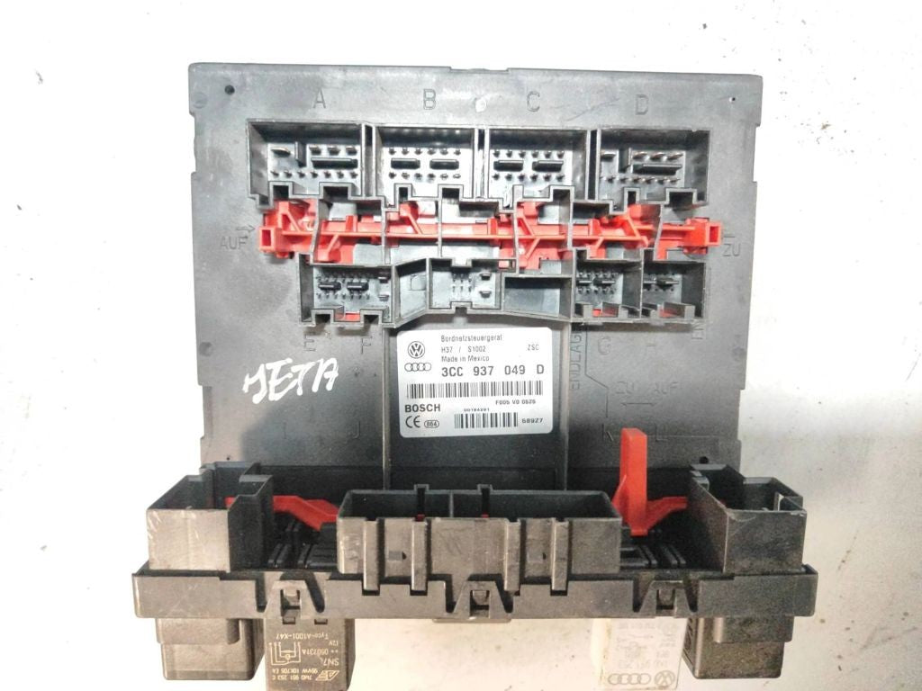 Volkswagen Touran I 2005 Comfort convenience body fuse module 3C0937049D