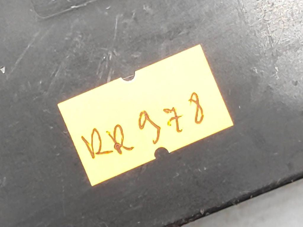 Audi A4 S4 B5 8D 1998 Alarm control unit module 4B0951173