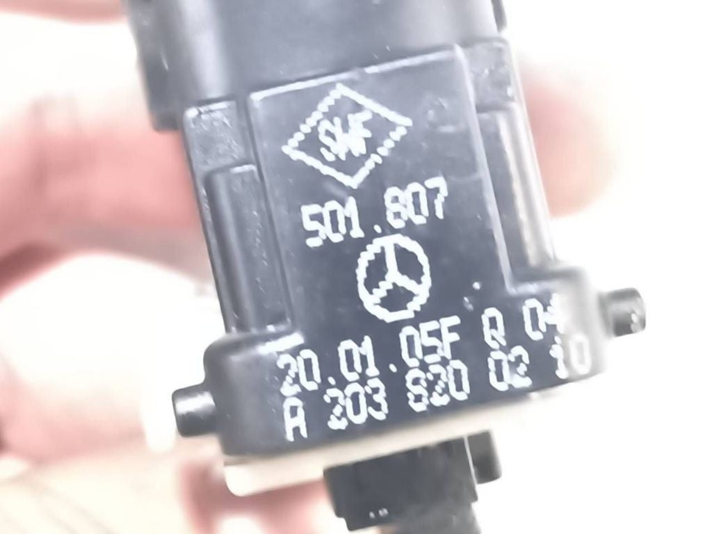 Mercedes-Benz C W203 2001 Electric window control switch A2038200210