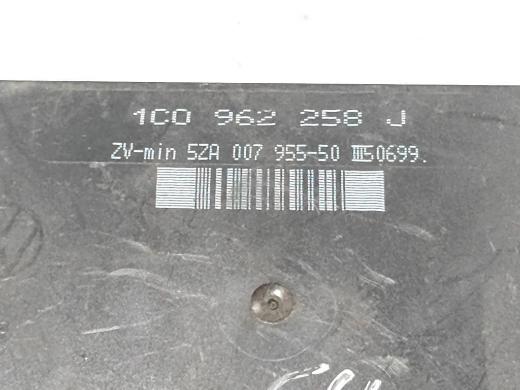 Volkswagen Golf IV MK4 TDI 1998 Comfort convenience body module 1C0962258J