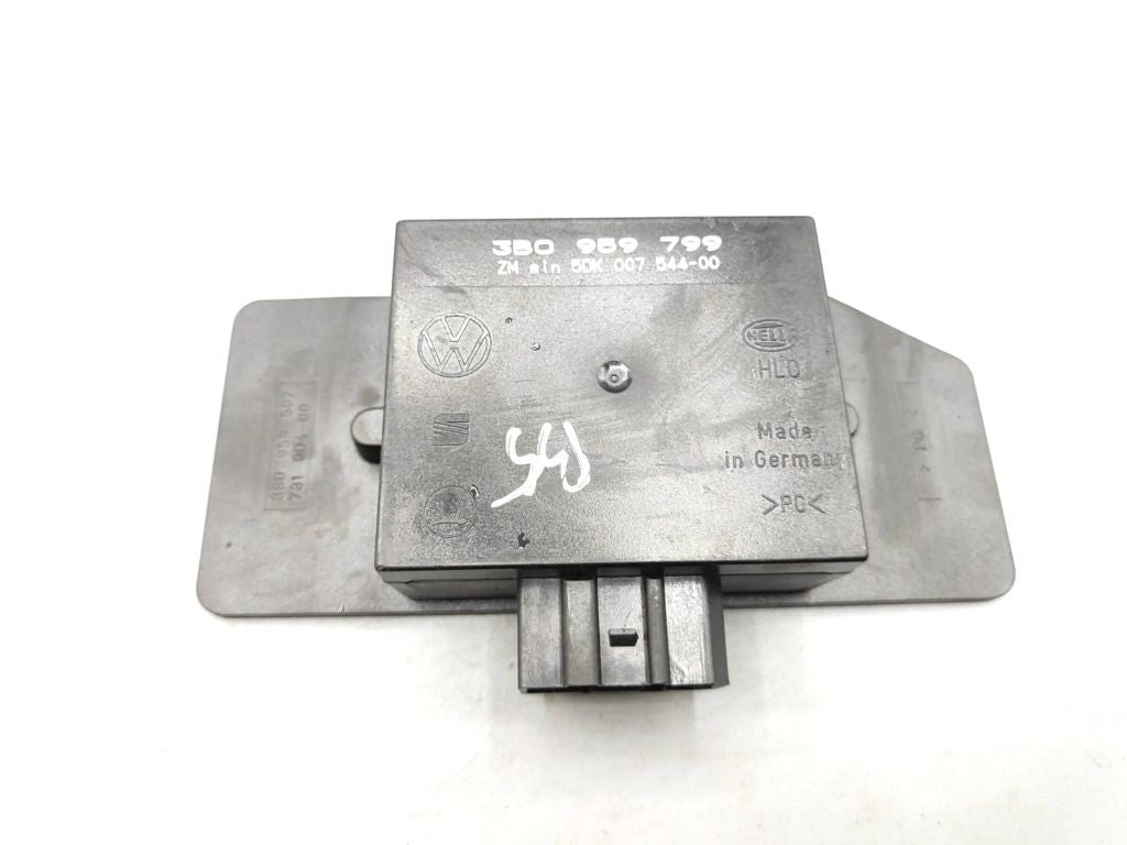 Volkswagen PASSAT B5 1997 Comfort convenience body module 5DK00754400