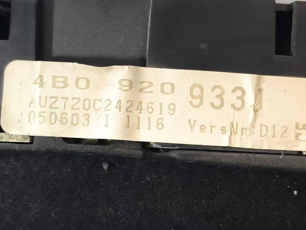 Audi A6 S6 C5 4B 3.0 2001 Petrol speedometer instrument cluster 4B0920933J