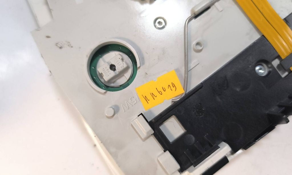 Mercedes-Benz C W204 2010 front seat dome light A2048200823