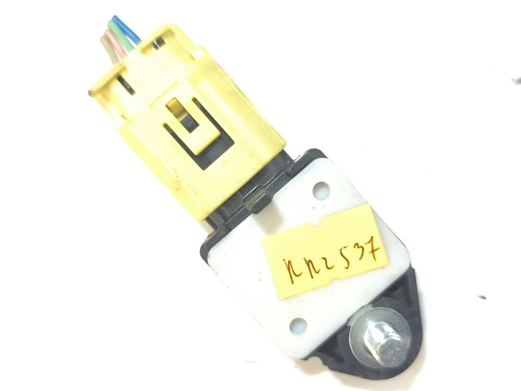 Toyota Avensis T250 2006 Deployment crash impact sensor 8983102020