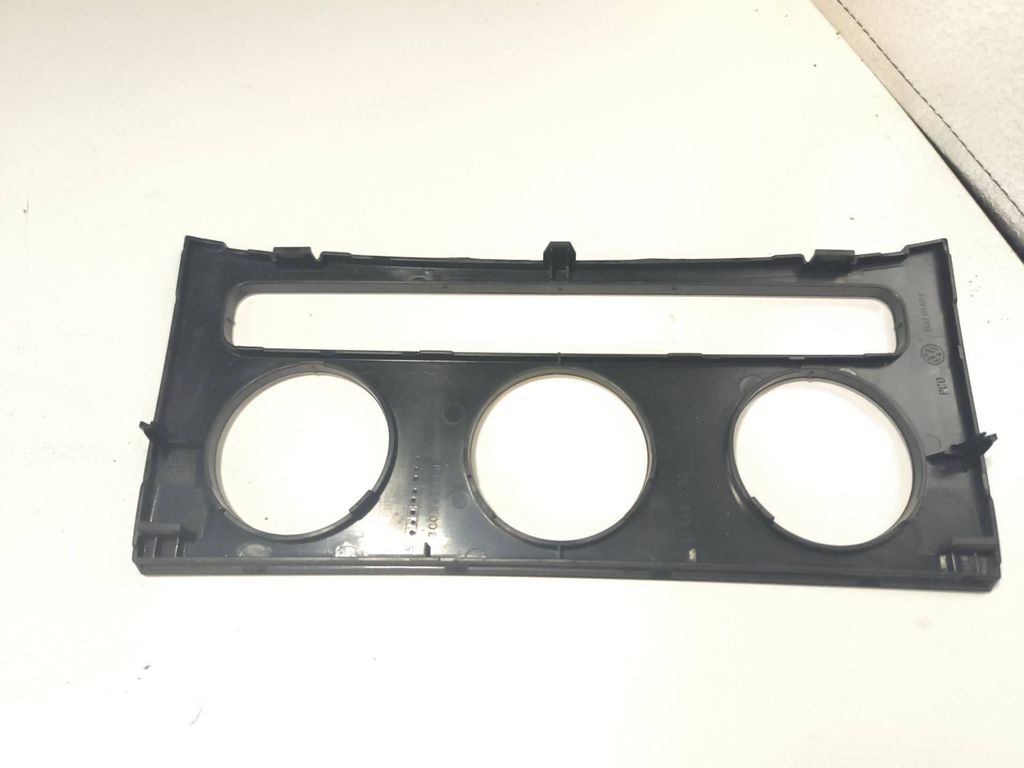 Volkswagen PASSAT B6 2008 AC heater control trim 3C0863100E