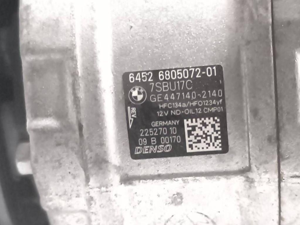 BMW M4 F82 F83 S55 2017 Engine air con AC compressor pump 6805072