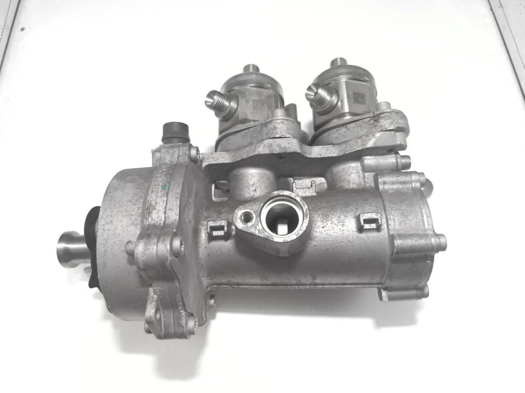 BMW M4 F82 F83 2017 Petrol S55 Vacuum / fuel pump 0261520255