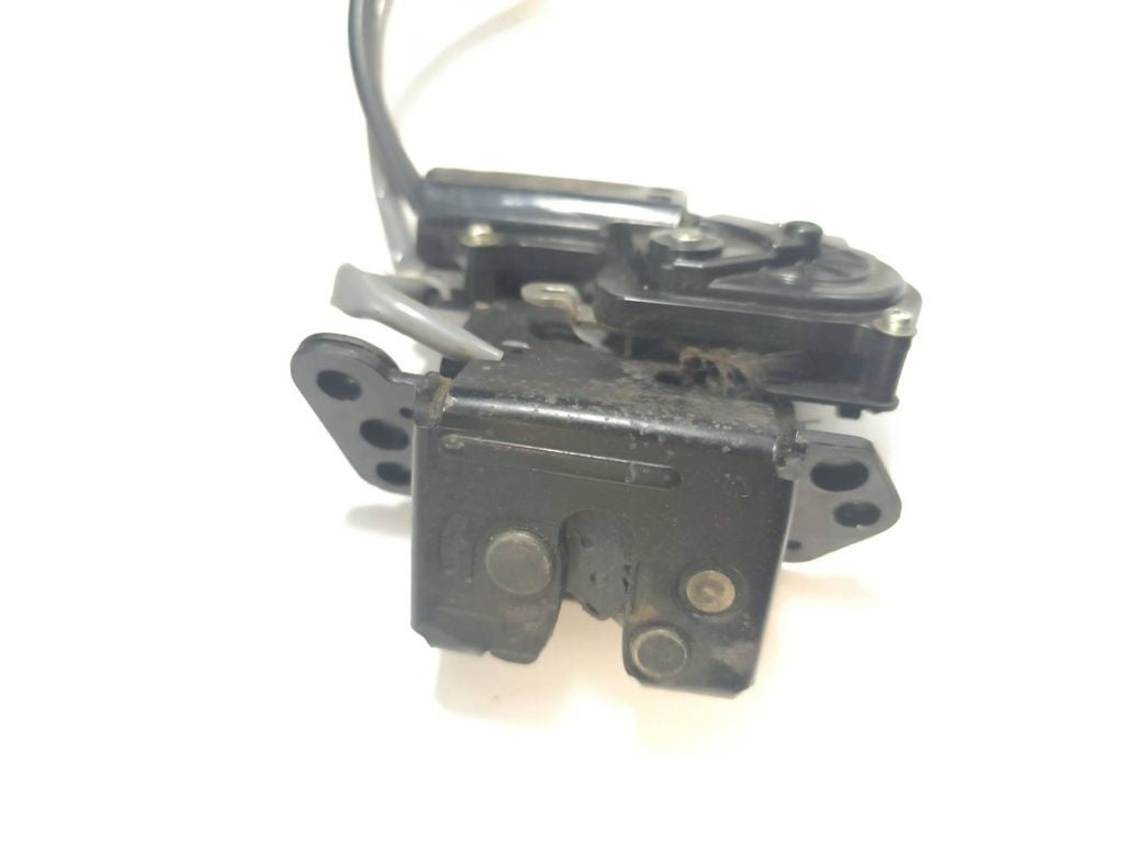 Toyota Avensis T250 2006 Rear Tailgate trunk boot lock catch latch