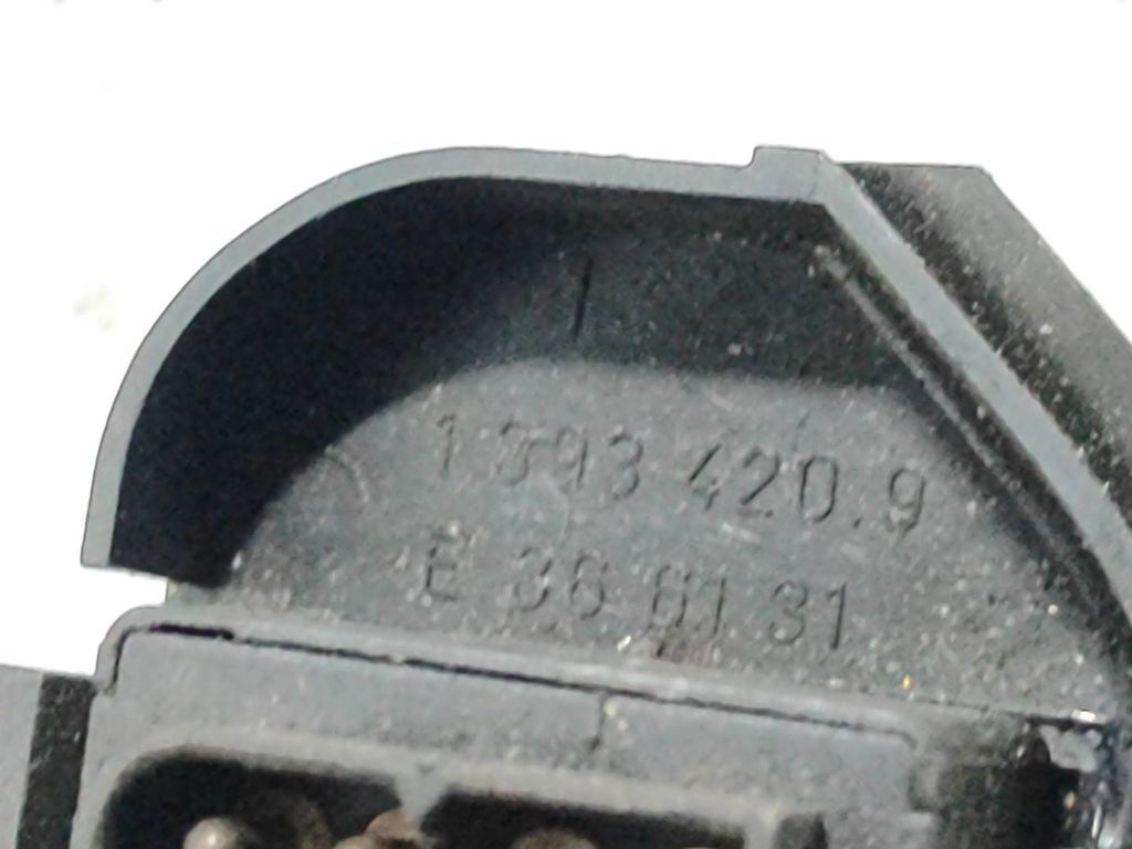 BMW 3 E36 320i 1992 Headlight level height control switch 13934209