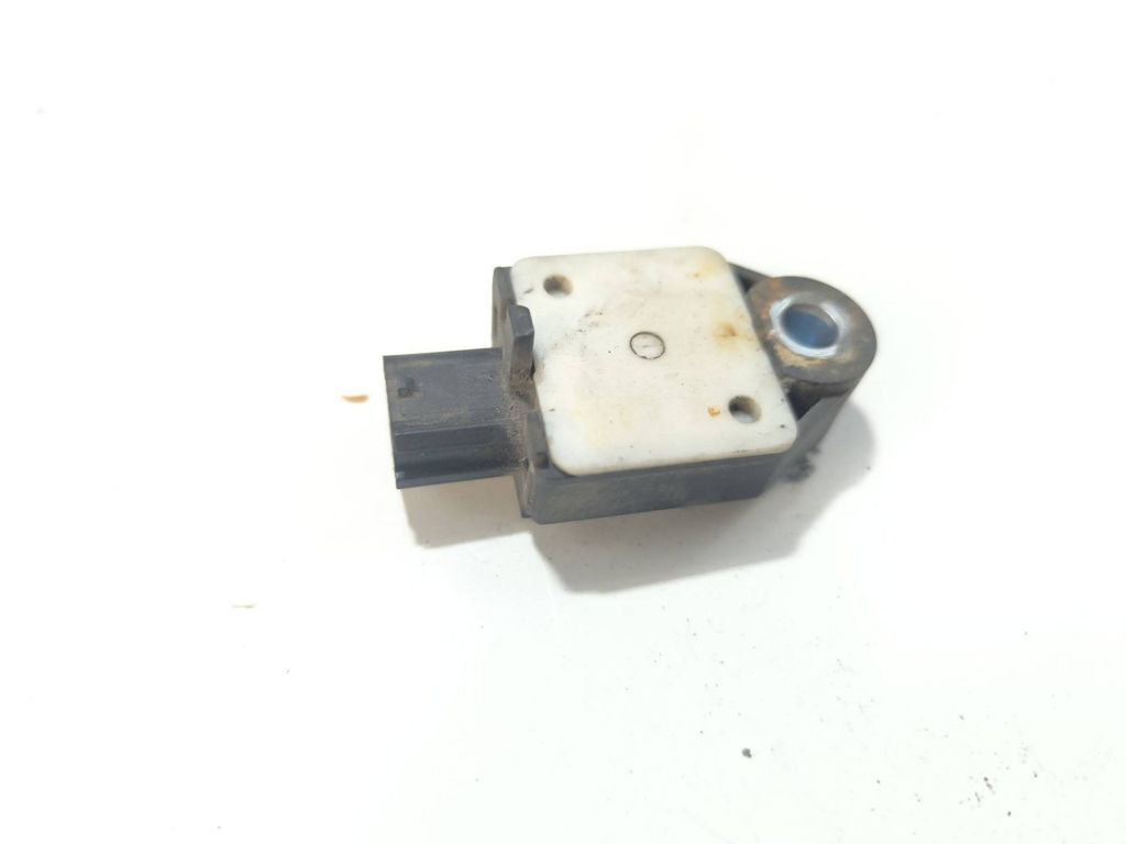 Toyota Avensis T250 2006 Deployment crash impact sensor 8917405020