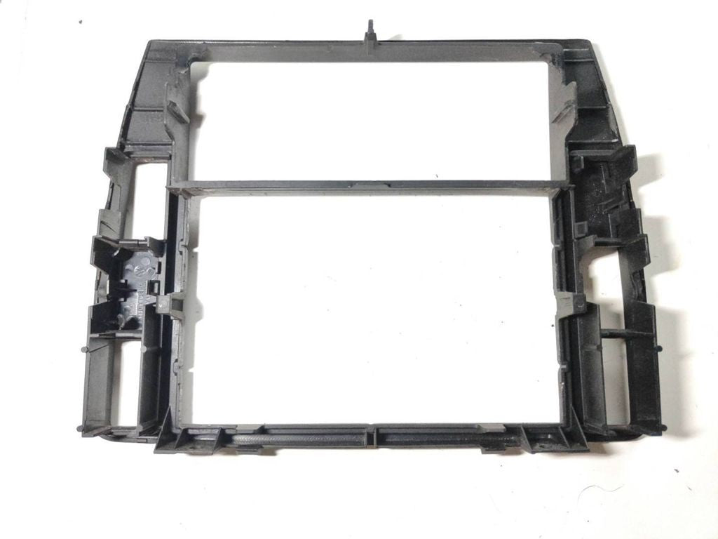 Volkswagen PASSAT B5 Radio GPS head unit trim 3B0858069