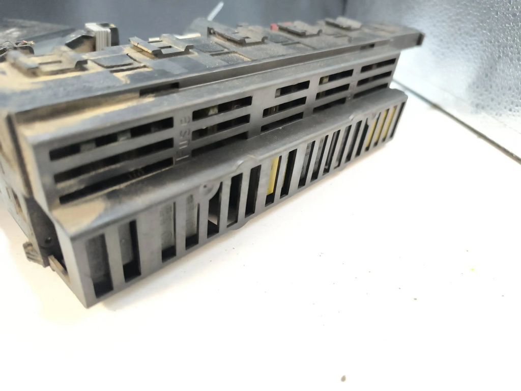 Mercedes-Benz E W211 2003 SAM Comfort convenience body module 2115452101