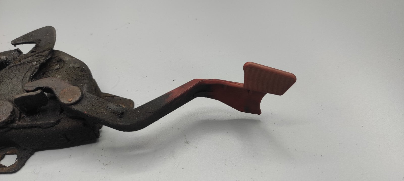 Alfa Romeo 156 SW 2.4JTD 110kW 2002 Front Bonnet Hood Lock Mechanism