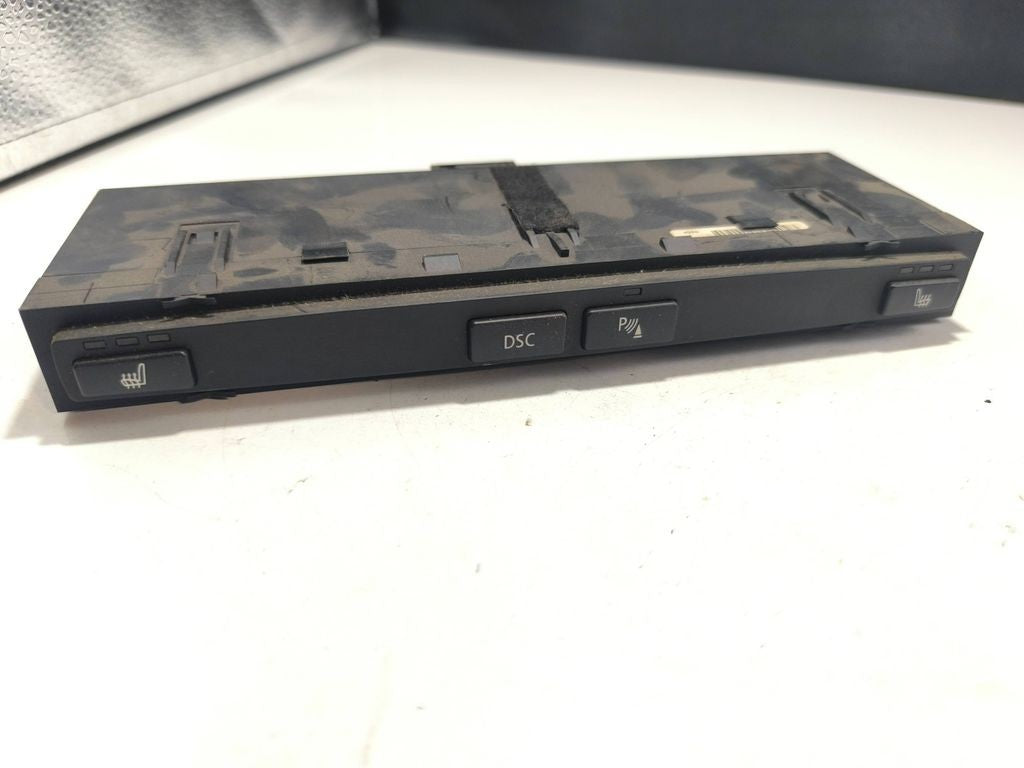 BMW 5 E60 E61 2005 Seat heating switch 6944964