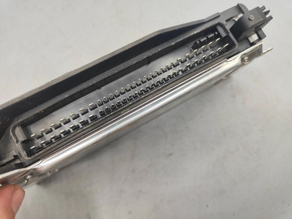 Audi A4 S4 B5 8D 1998 ABS control unit module 4D0907379D