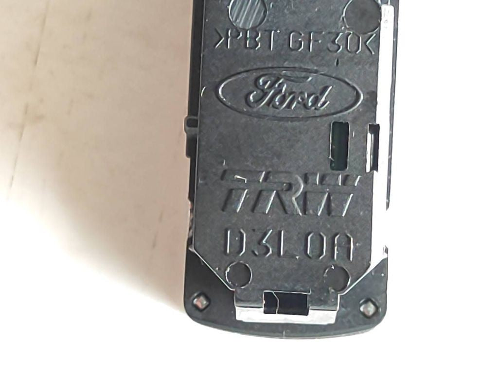 Ford Mondeo MK IV 2007 Windscreen window heater switch 6M2T18K574AC