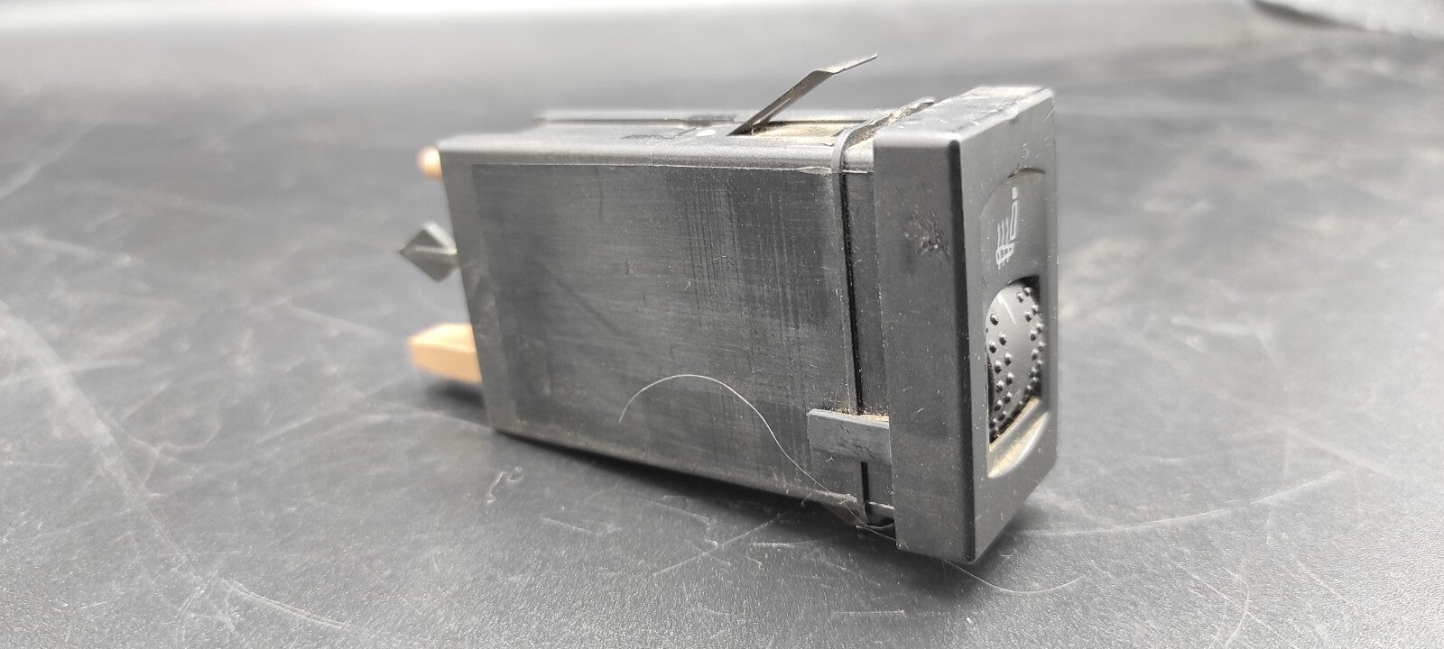 Volkswagen VW Passat B5 1997 Heated Seats Switch Button 3B0963564